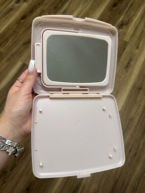 Mary Kay Compact Travel Makeup Case - Light Pink